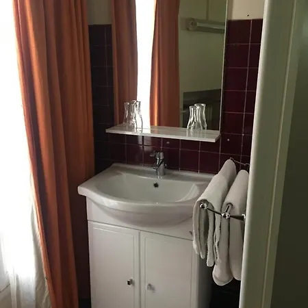 A La Pinte Du Nord Hotel Parigi